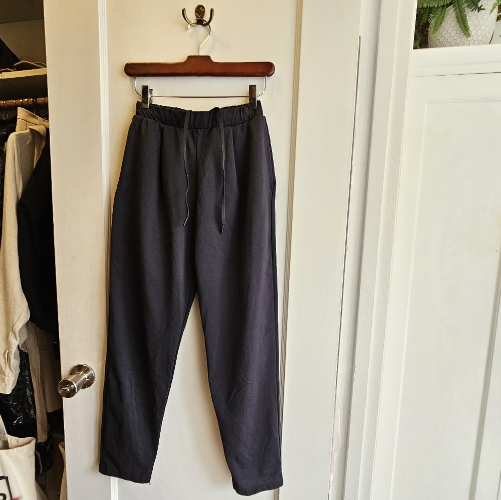 Uniqlo Tapered Pants